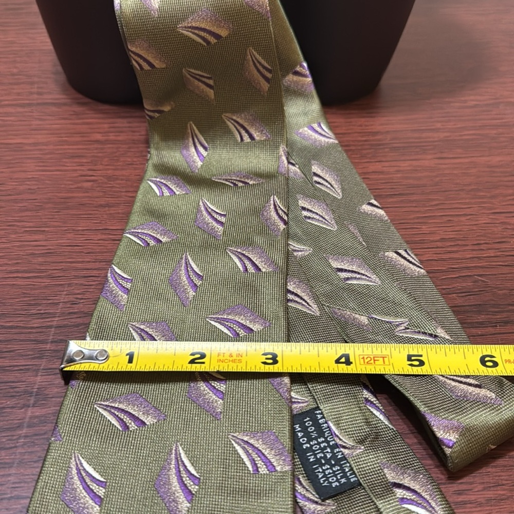 Chanel Mens Tie (Authentic) - Picture 5 of 10